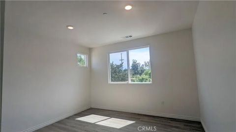 Tiny photo for 15115 W Logos Court, North Hills, CA 91343 (MLS # SR25250974)