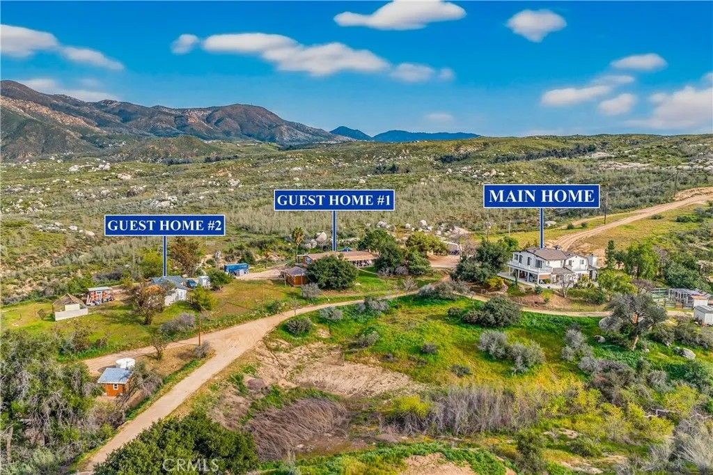 Photo of 33620 Oak Drive, Hemet, CA 92544 (MLS # SW26041853)