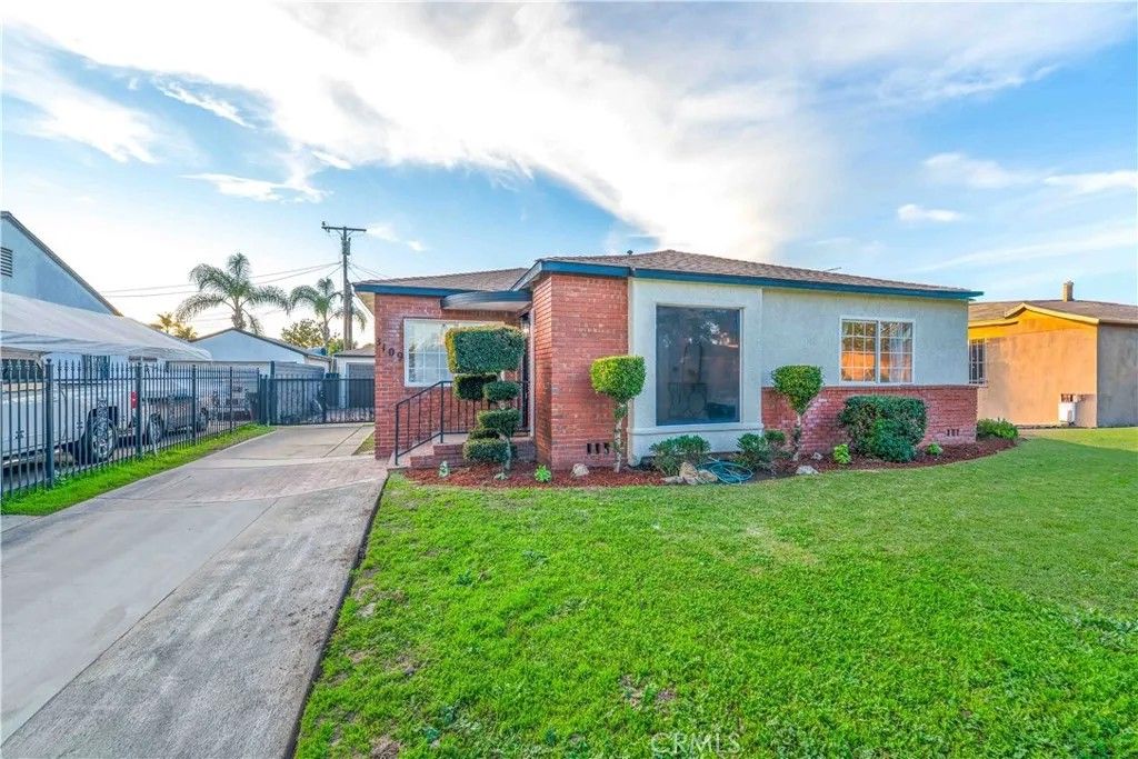 Photo of 8109 Antwerp Street, Los Angeles, CA 90001 (MLS # DW26014107)