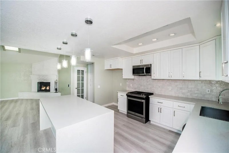 17631 Cottrell