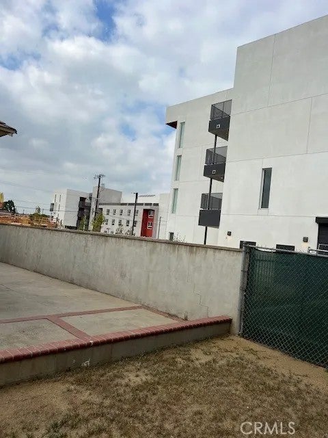 317 N MATHEWS Street