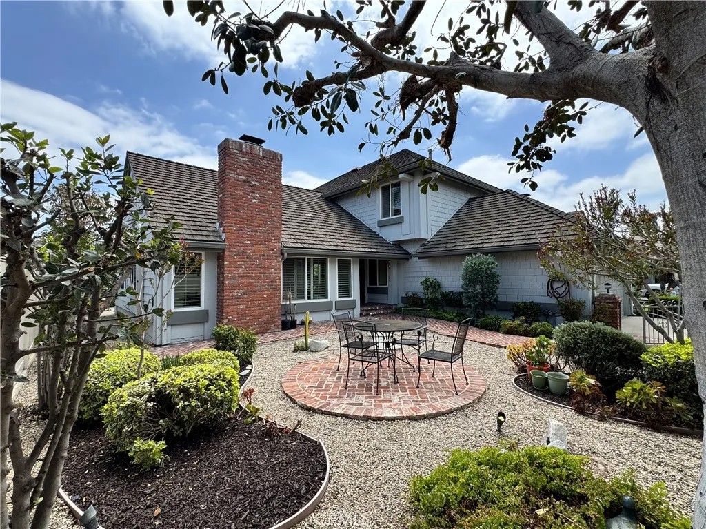 Photo of 1104 Dennis Drive, Costa Mesa, CA 92626 (MLS # OC26095789)