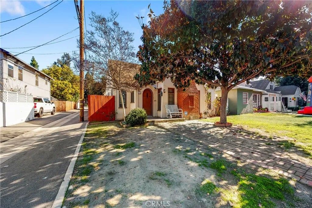 Photo of 314 S Ohio St, Anaheim, CA 92805 (MLS # PW26063905)