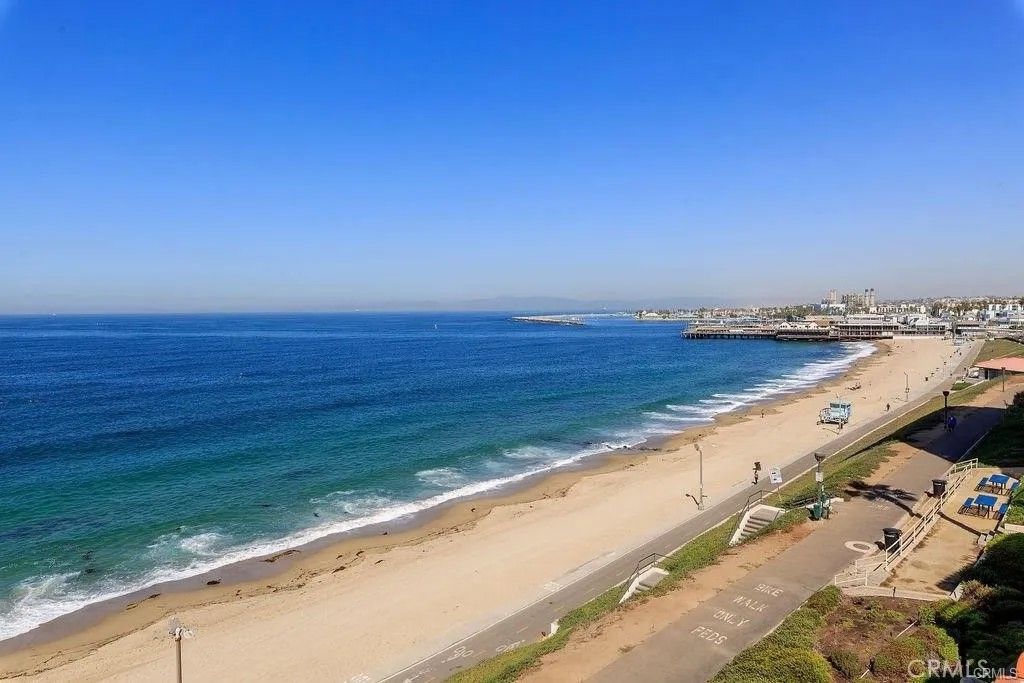 Photo of 555 Esplanade #418, Redondo Beach, CA 90277 (MLS # SB26042782)