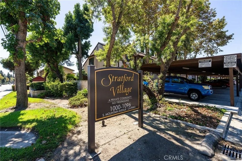 1074 S Mountain