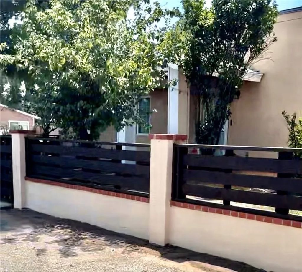 Photo of 4196 N 3rd Avenue, San Bernardino, CA 92407 (MLS # MB26022187)