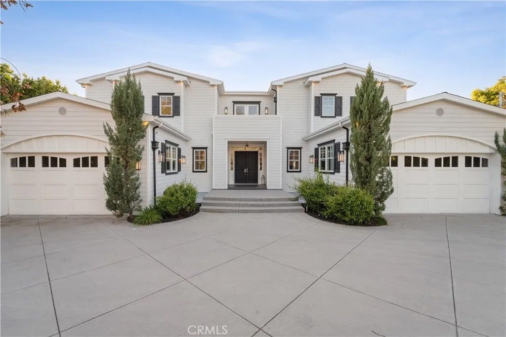 17528 Jayden Lane