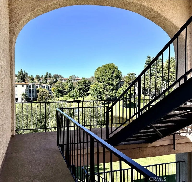 5519 Paseo Del Lago East 2H