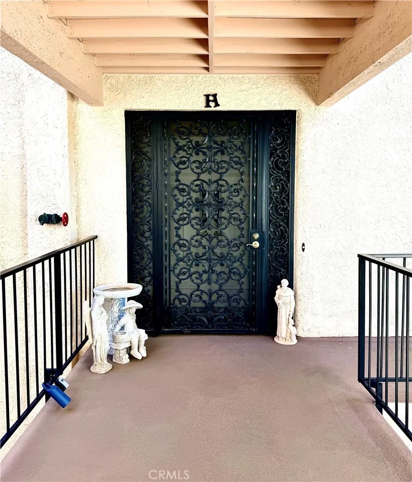 5519 Paseo Del Lago East 2H
