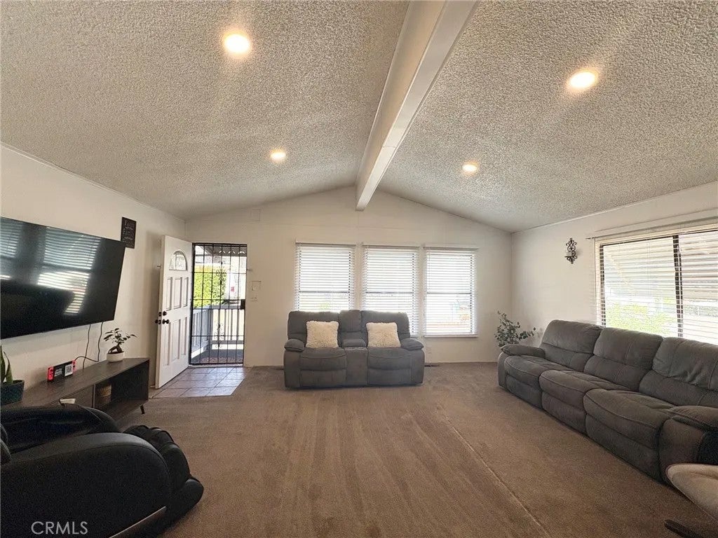 1525 Sweetwater