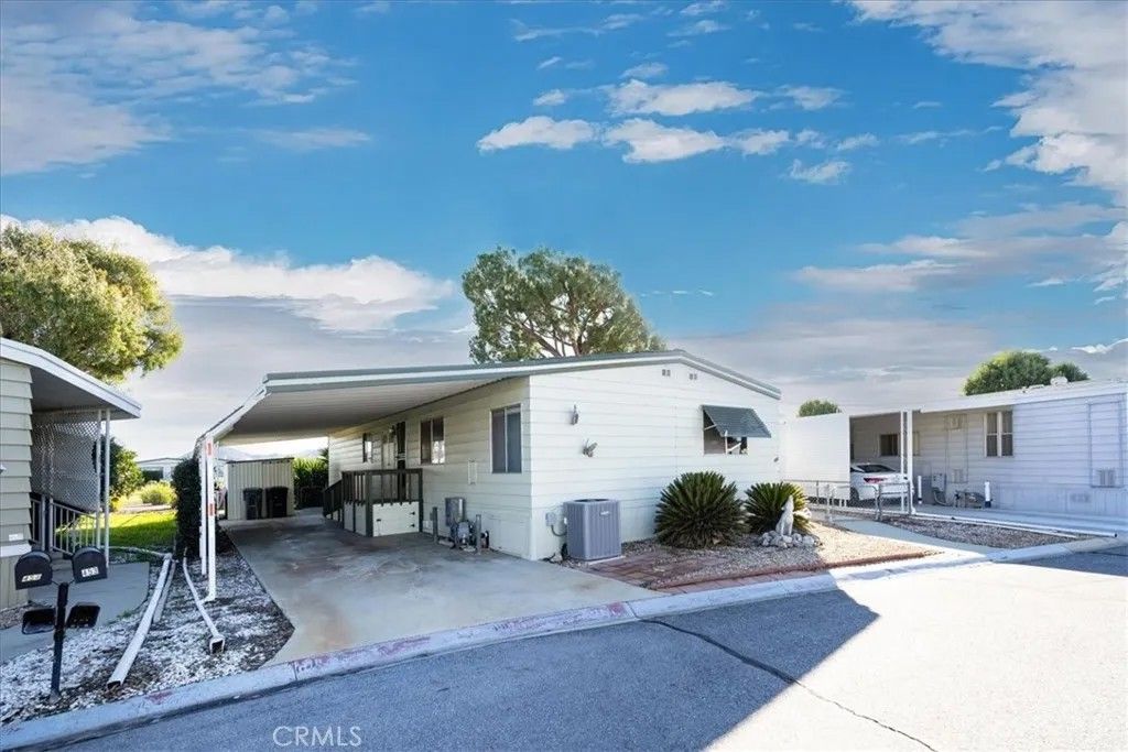 Photo of 5001 W Florida Ave #453, Hemet, CA 92545 (MLS # SW26007629)