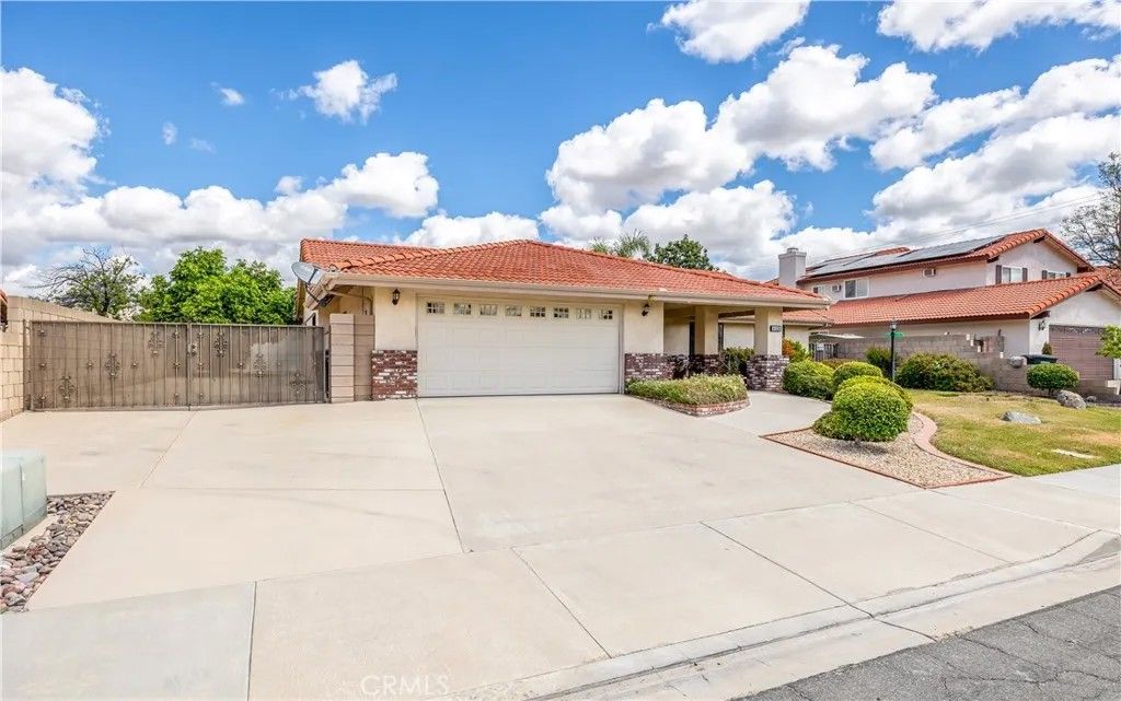 Photo of 4438 Wanda Cir, Hemet, CA 92544 (MLS # SW26077268)