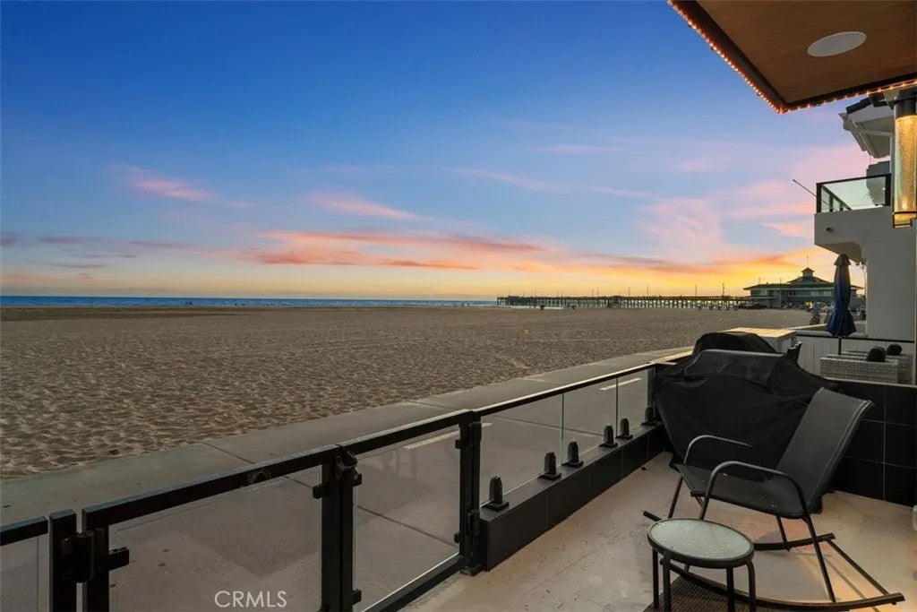 1904 W Oceanfront