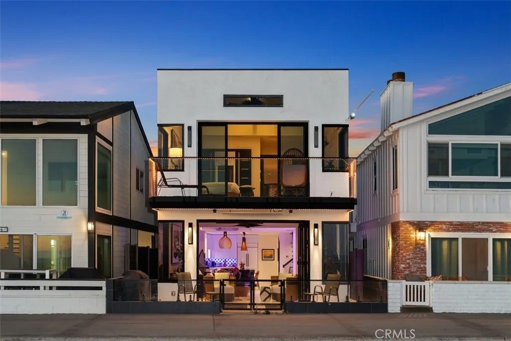 1904 W Oceanfront