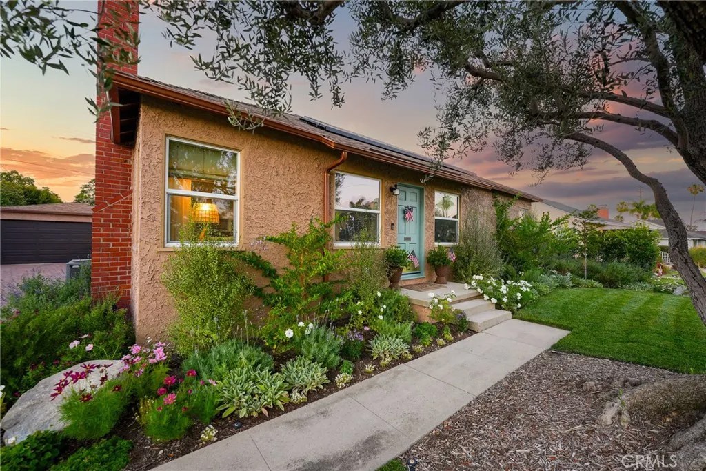 4427 E Rosada Street
