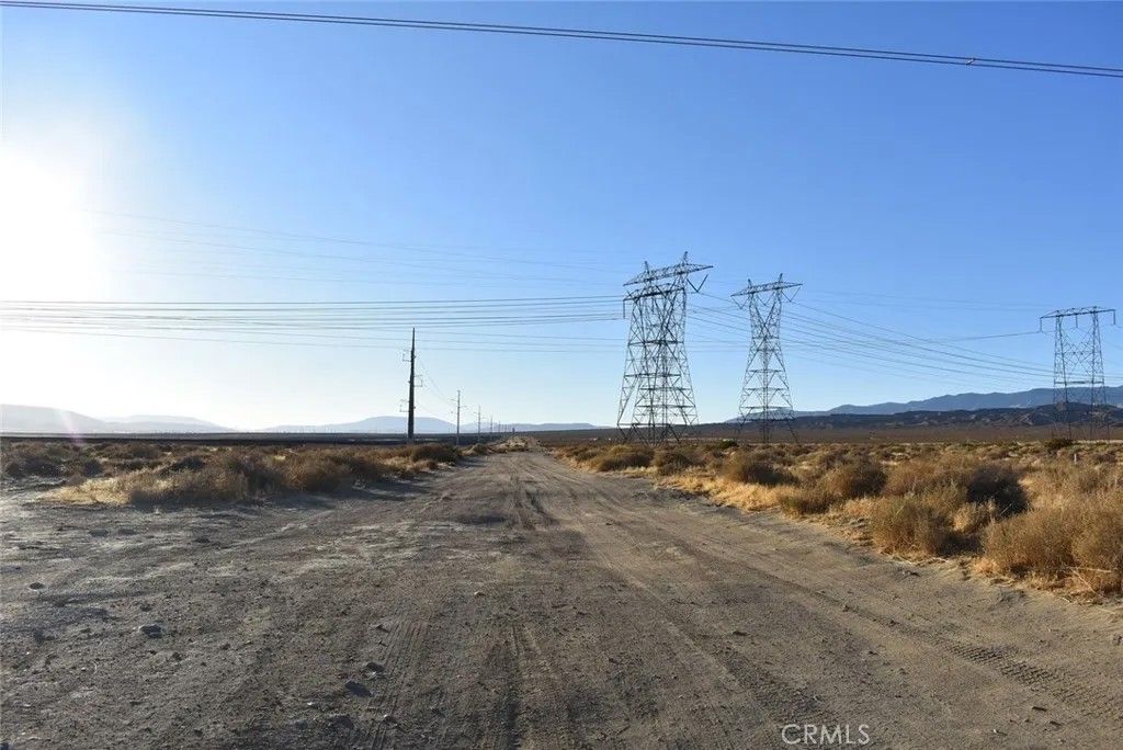 Photo of 19300 Astoria, Rosamond, CA 93560 (MLS # SR26006530)