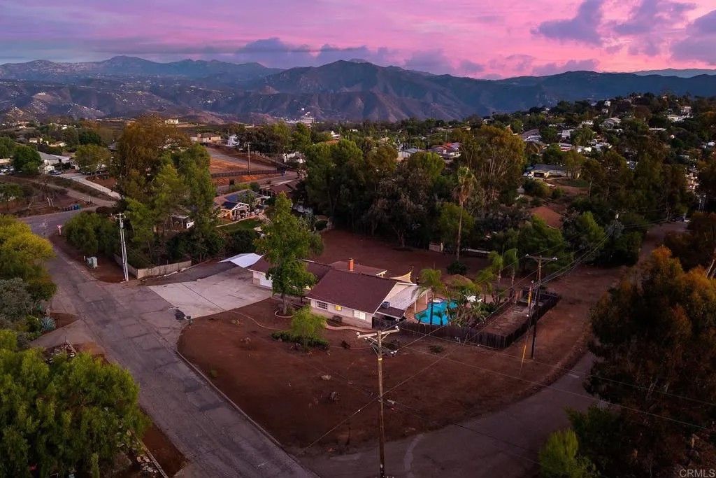 Photo of 126 La Cresta Heights Rd, El Cajon, CA 92021 (MLS # PTP2507887)