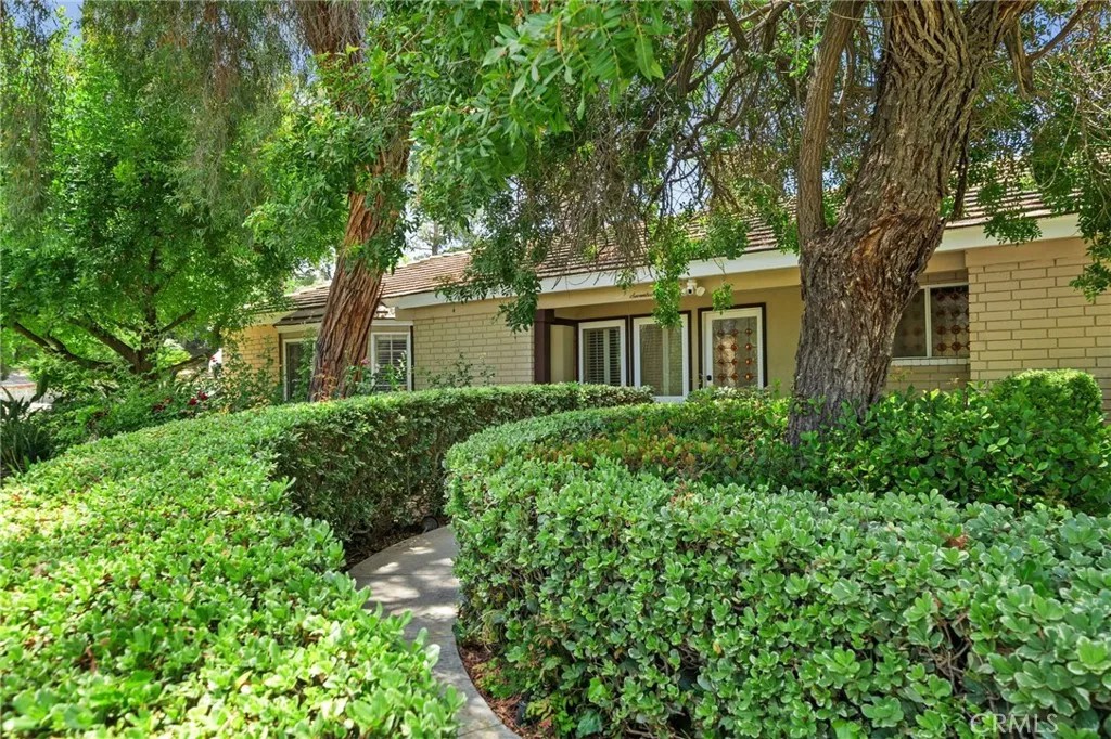 1710 Fairmont