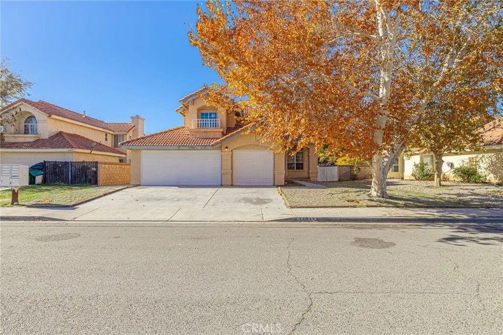 Photo of 44043 Sunview Court, Lancaster, CA 93535 (MLS # SR25276357)
