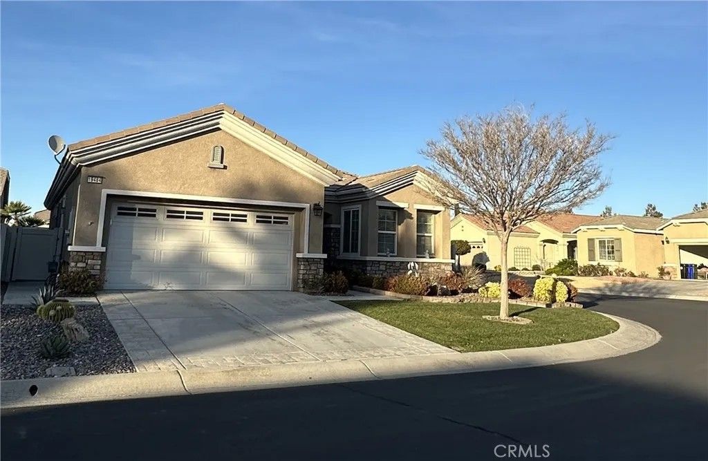 Photo of 19484 Biltmore Road, Apple Valley, CA 92308 (MLS # HD26012345)