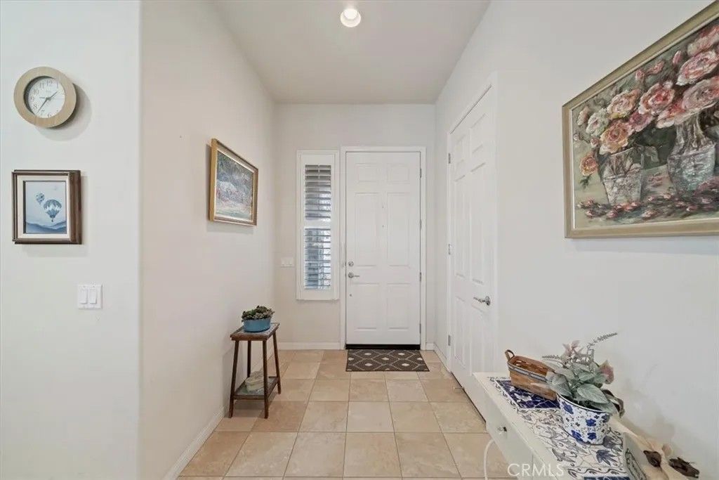 Photo of 19484 Biltmore Road, Apple Valley, CA 92308 (MLS # HD26012345)