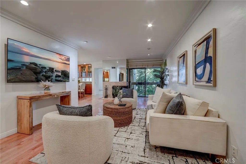 Photo of 15335 Magnolia #216, Sherman Oaks, CA 91403 (MLS # SR25280143)