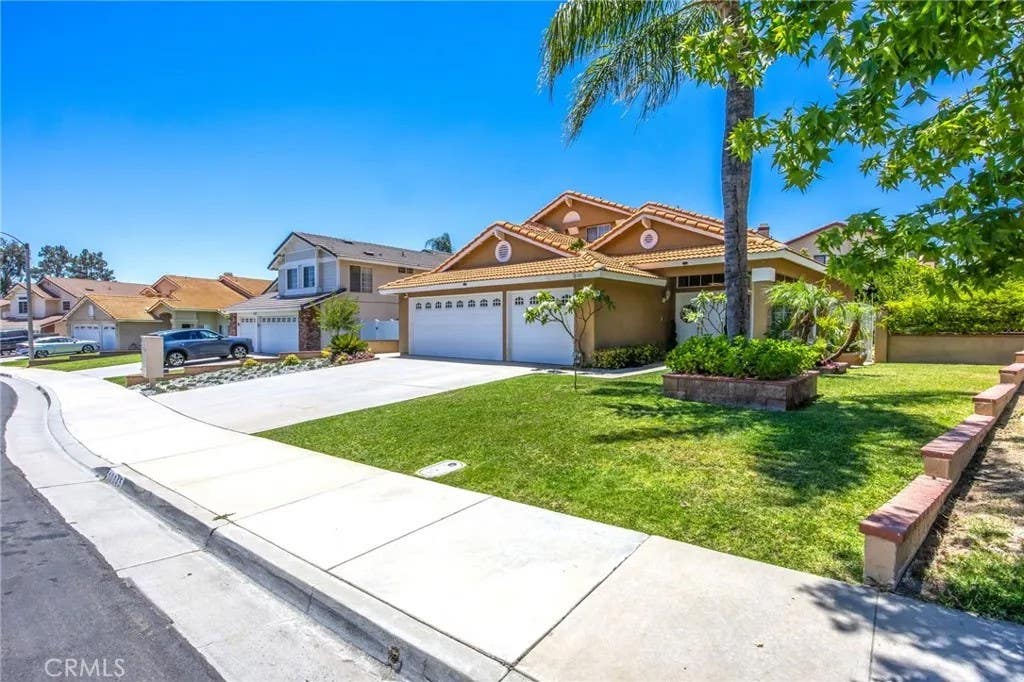 Photo of 10045 Rock Hl, Moreno Valley, CA 92557 (MLS # HD26151863)