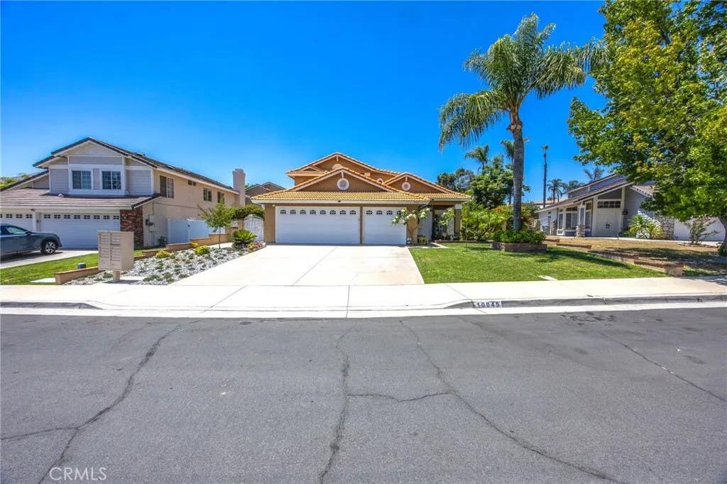 Photo of 10045 Rock Hl, Moreno Valley, CA 92557 (MLS # HD26151863)