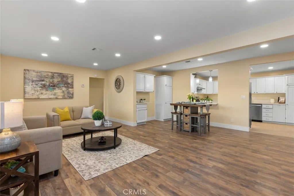 222 N Berniece Drive