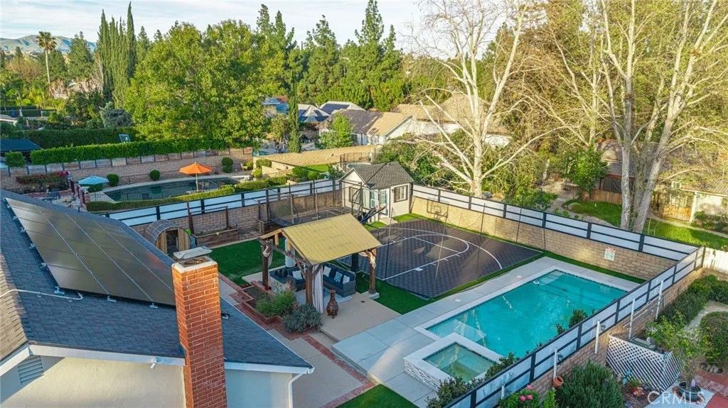 Photo of 8310 Faust Avenue, West Hills, CA 91304 (MLS # SR26041417)