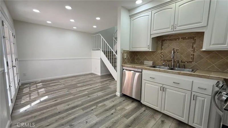 5572 Temple City