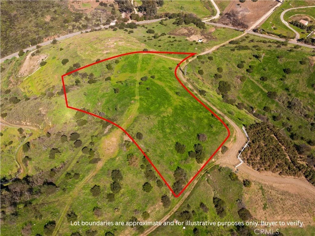 Photo of 17 La Casita Dr, Temecula, CA 92590 (MLS # CV26010450)