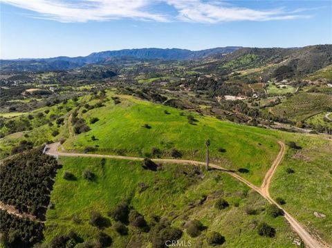 17 La Casita Temecula CA 92590