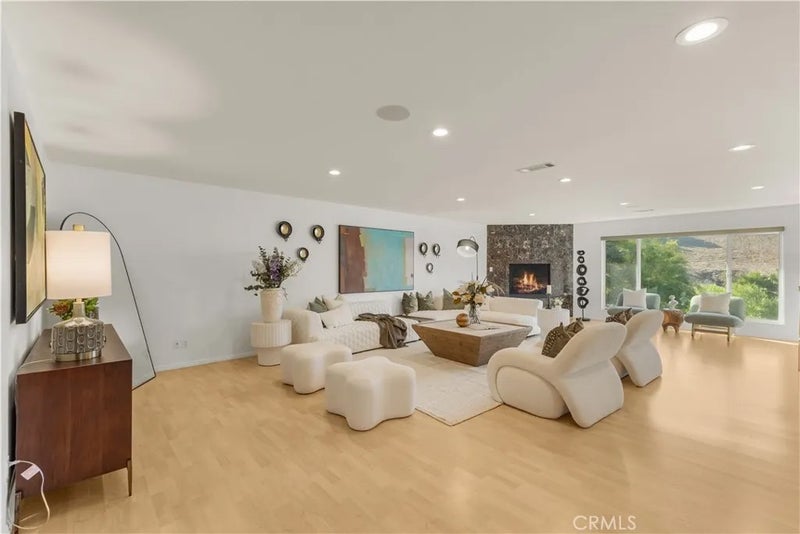 2145 Indian Creek