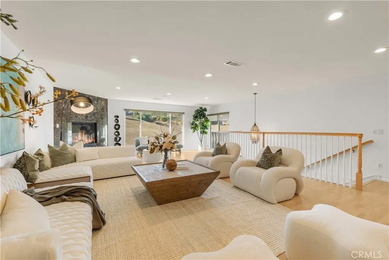 2145 Indian Creek