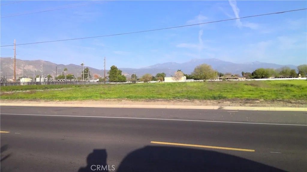 Photo of 2 N Lyon, Hemet, CA 92543 (MLS # SW26025415)