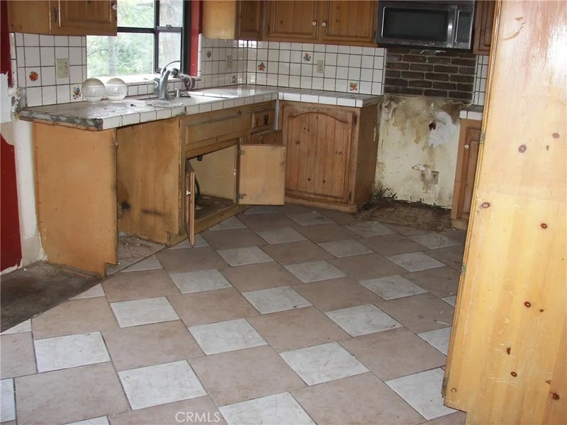 23730 Lakeview