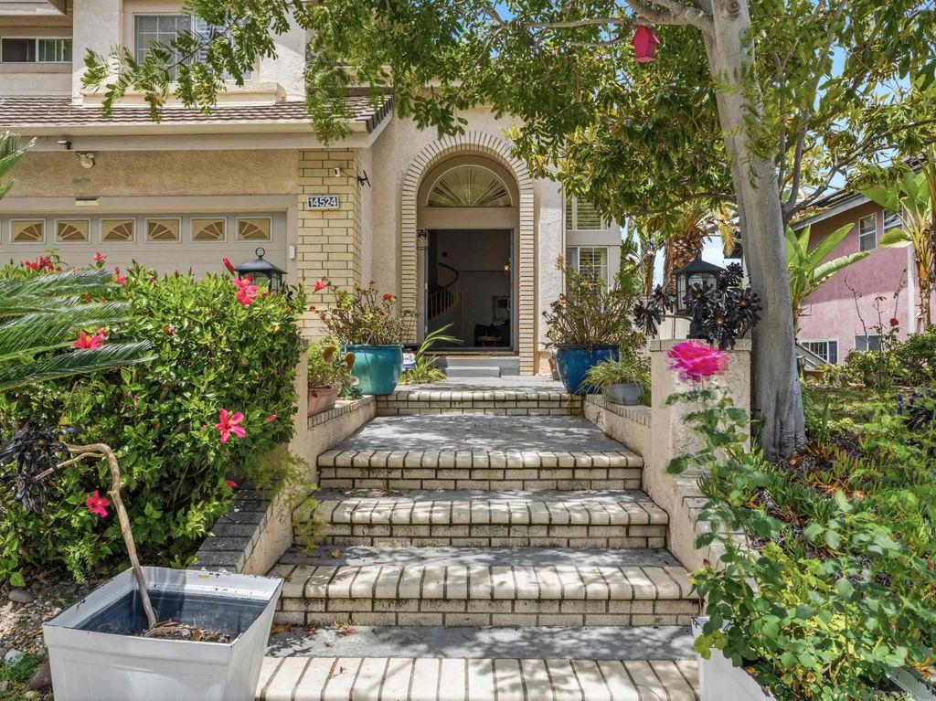 Photo of 14524 Seabridge Lane, San Diego, CA 92128 (MLS # 260010528)