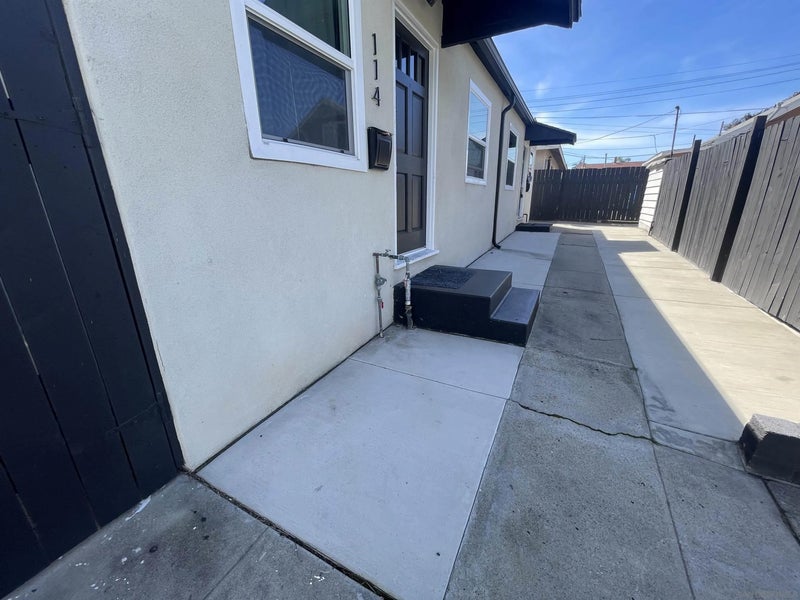 110 E 5th