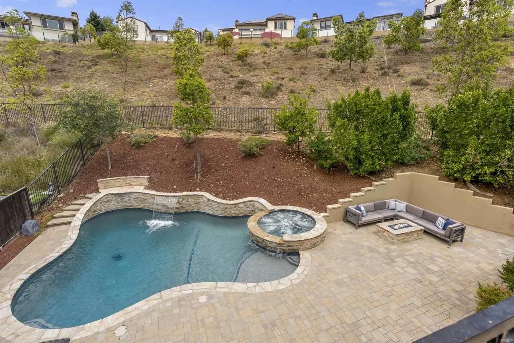 702 COSTA DEL SUR