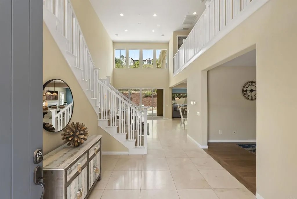 702 COSTA DEL SUR