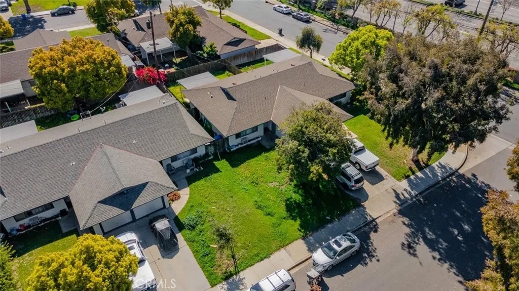 1934 Bobolink Way
