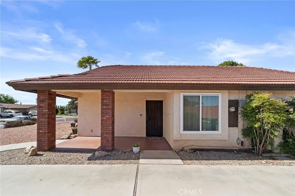 13300 Tamarisk