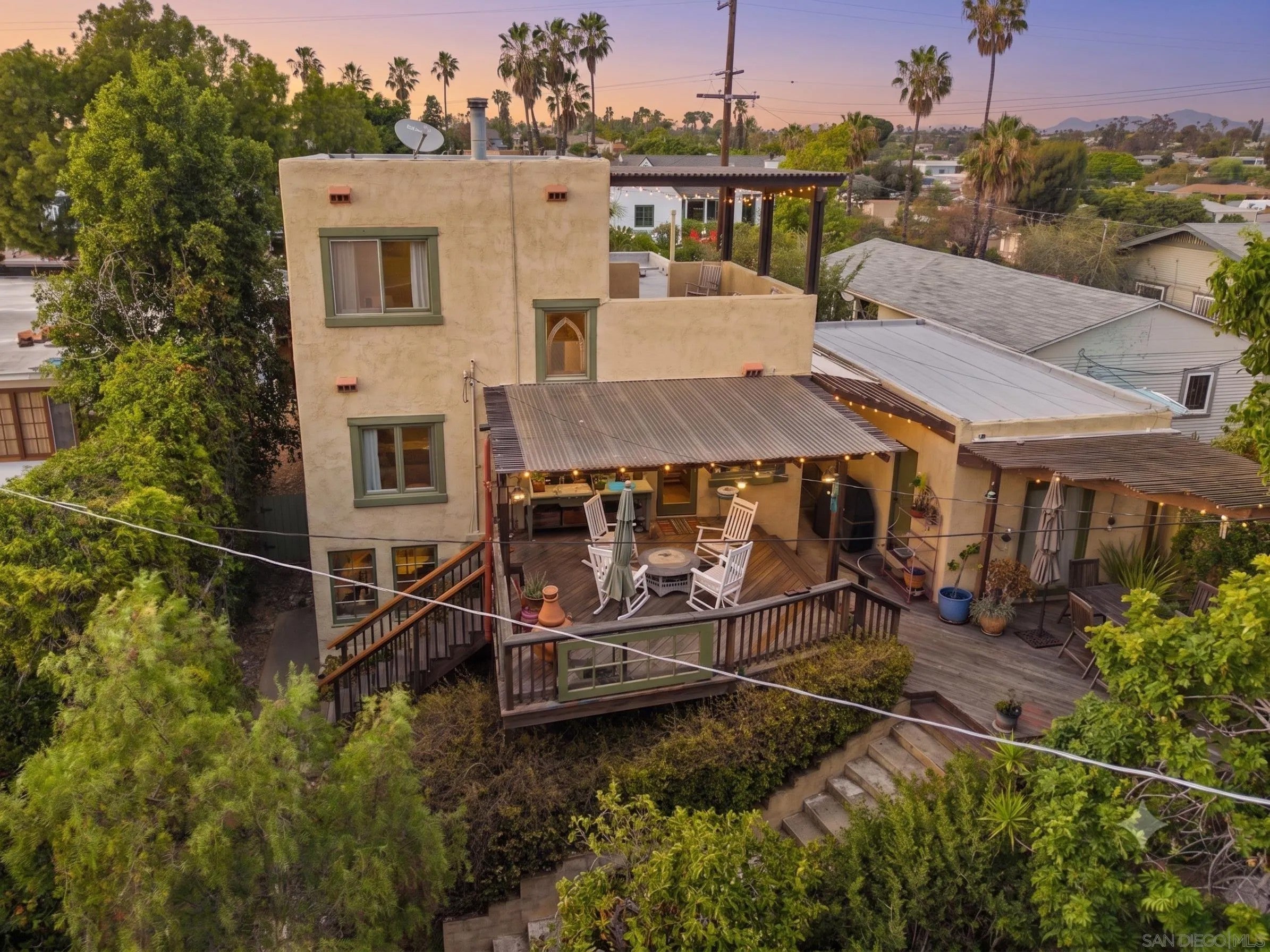 3255 Grape Street