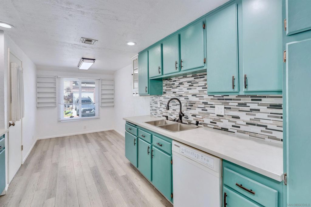 Photo of 2811 Glen Canyon Circle, Spring Valley, CA 91977 (MLS # 250041290)