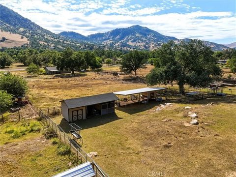 Tiny photo for 7197 Perlman DR, Sanger, CA 93657 (MLS # FR26095260)