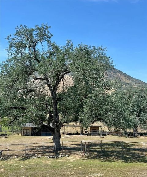 Tiny photo for 7197 Perlman DR, Sanger, CA 93657 (MLS # FR26095260)