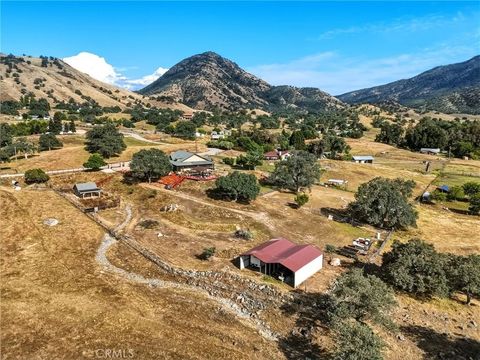 Tiny photo for 7197 Perlman DR, Sanger, CA 93657 (MLS # FR26095260)