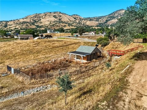 Tiny photo for 7197 Perlman DR, Sanger, CA 93657 (MLS # FR26095260)