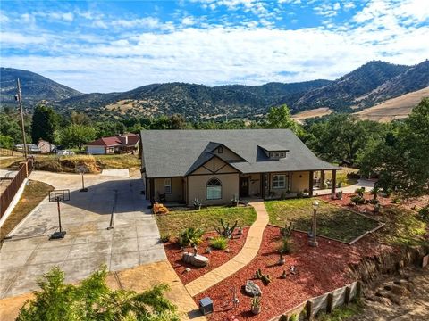 Tiny photo for 7197 Perlman DR, Sanger, CA 93657 (MLS # FR26095260)